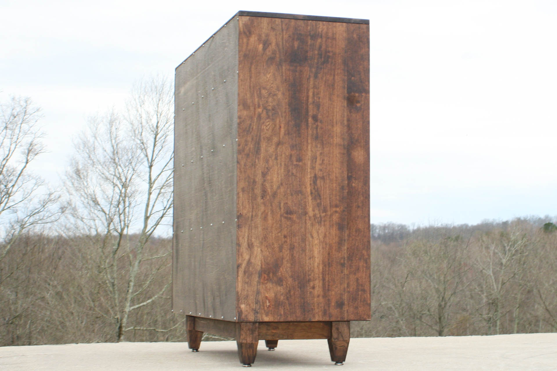 8 drawer dresser side view