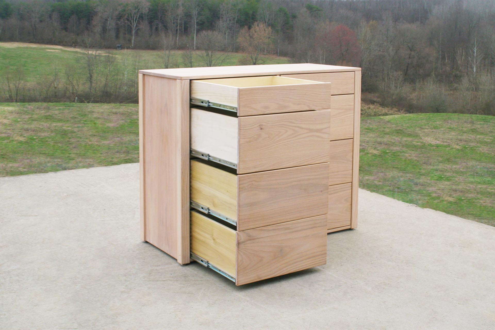 8 drawer dresser side angle view