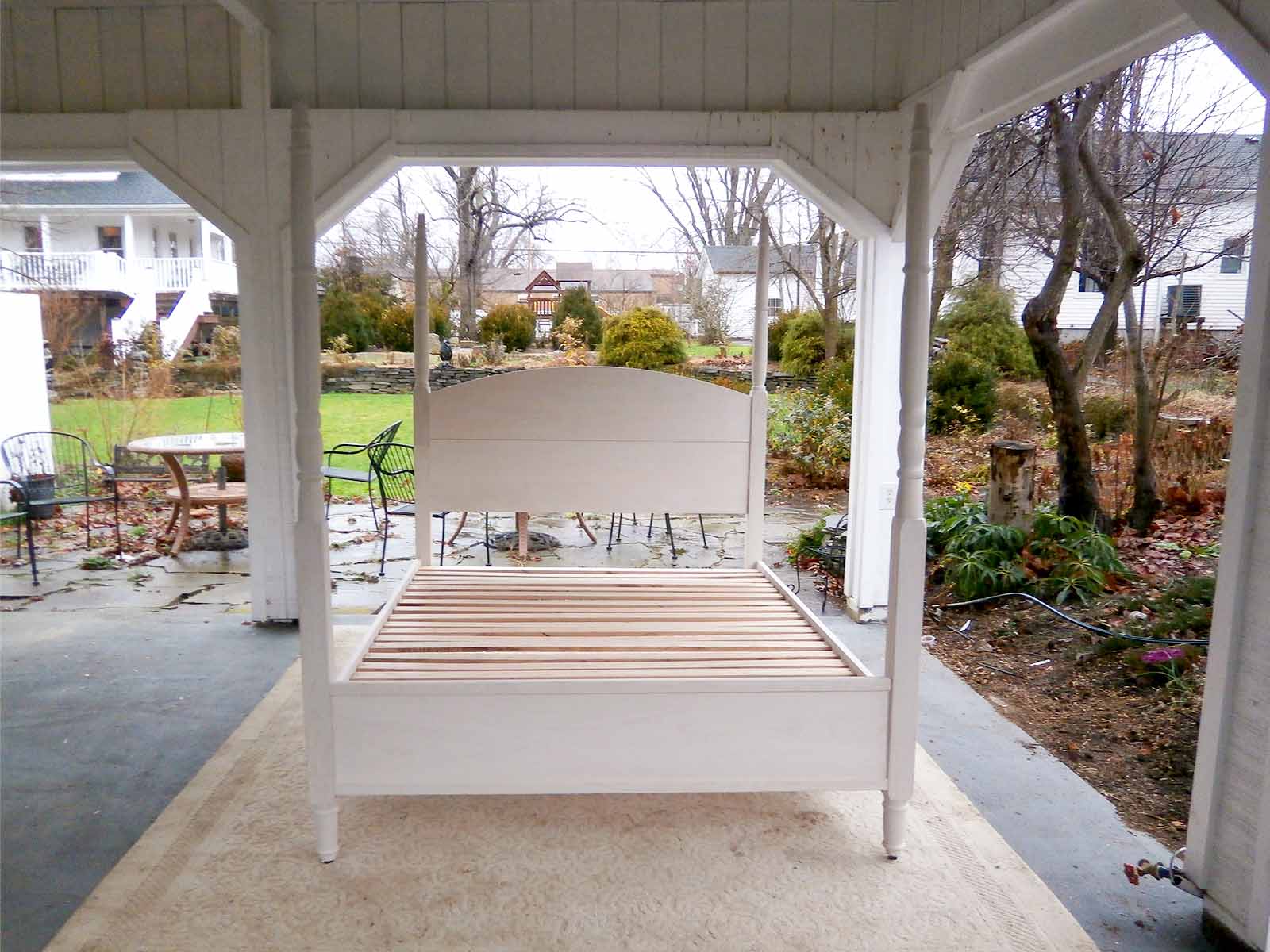 front view turned post bed with arched head and footboards